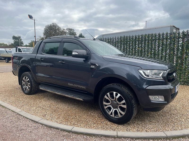 Ford 3.2 TDCi Wildtrak 3.2 4x4 DOUBLE CAB PICKUP TRUCK WITH CANOPY - AUTOMATIC 3.2 4dr Pickup Automatic Diesel