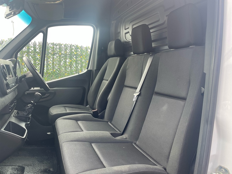 Mercedes-Benz 315 2.0 CDI Progressive L3 LWB PANEL VAN 2.0 5dr Panel Van Manual Diesel
