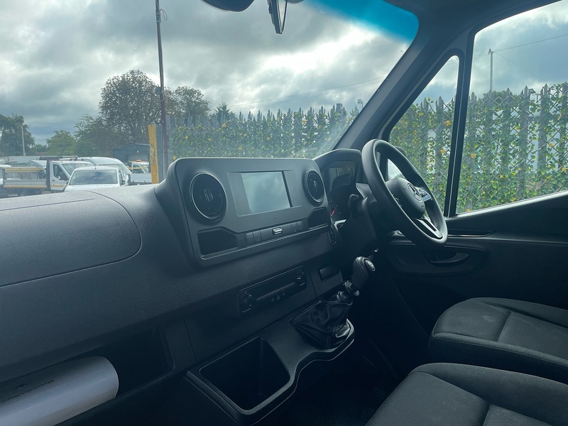 Mercedes-Benz 315 2.0 CDI Progressive L3 LWB PANEL VAN 2.0 5dr Panel Van Manual Diesel