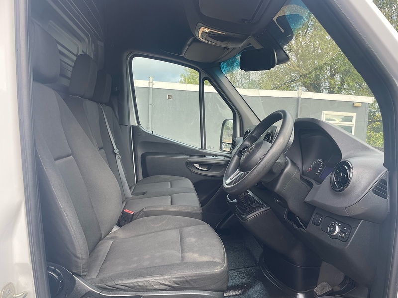 Mercedes-Benz 315 2.0 CDI Progressive L3 LWB PANEL VAN 2.0 5dr Panel Van Manual Diesel