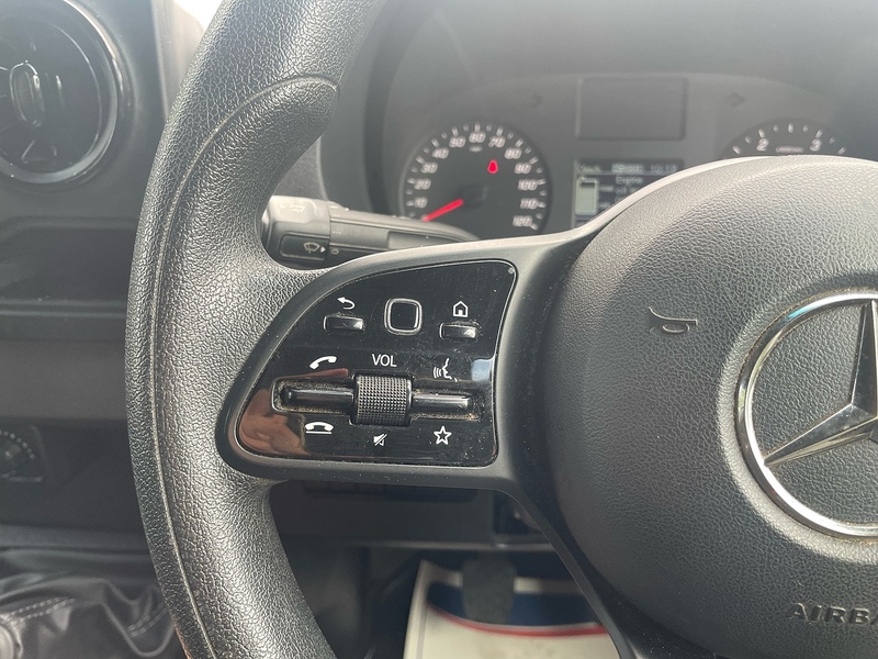 Mercedes-Benz 315 2.0 CDI Progressive L3 LWB PANEL VAN 2.0 5dr Panel Van Manual Diesel