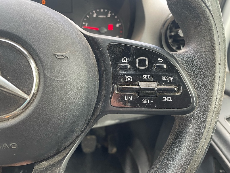 Mercedes-Benz 315 2.0 CDI Progressive L3 LWB PANEL VAN - WHITE