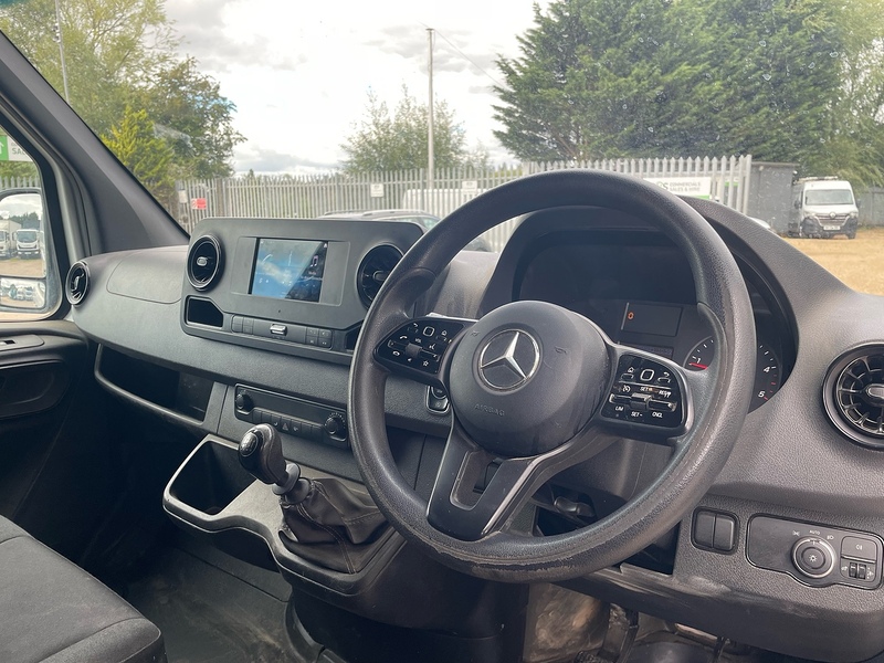 Mercedes-Benz 315 2.0 CDI Progressive L3 LWB PANEL VAN - WHITE