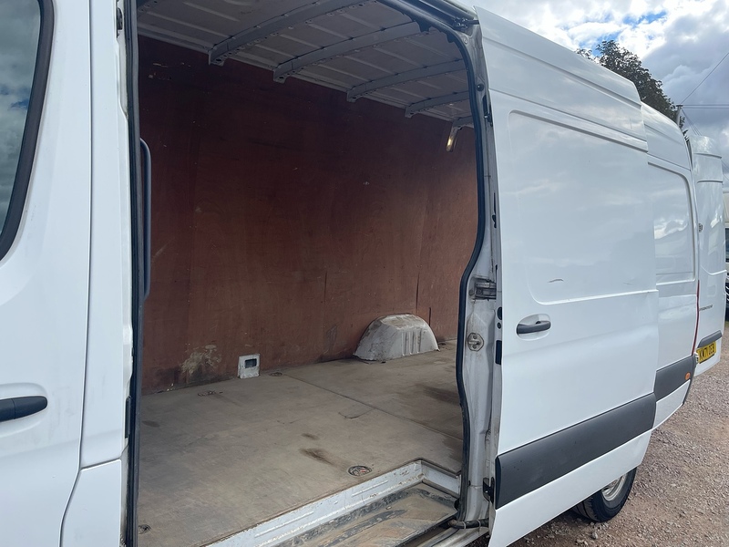 Mercedes-Benz 315 2.0 CDI Progressive L3 LWB PANEL VAN - WHITE
