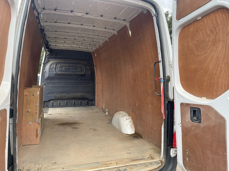 Mercedes-Benz 315 2.0 CDI Progressive L3 LWB PANEL VAN - WHITE