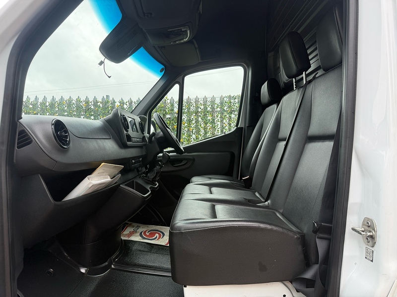 Mercedes-Benz 315 2.0 CDI Progressive L3 LWB PANEL VAN