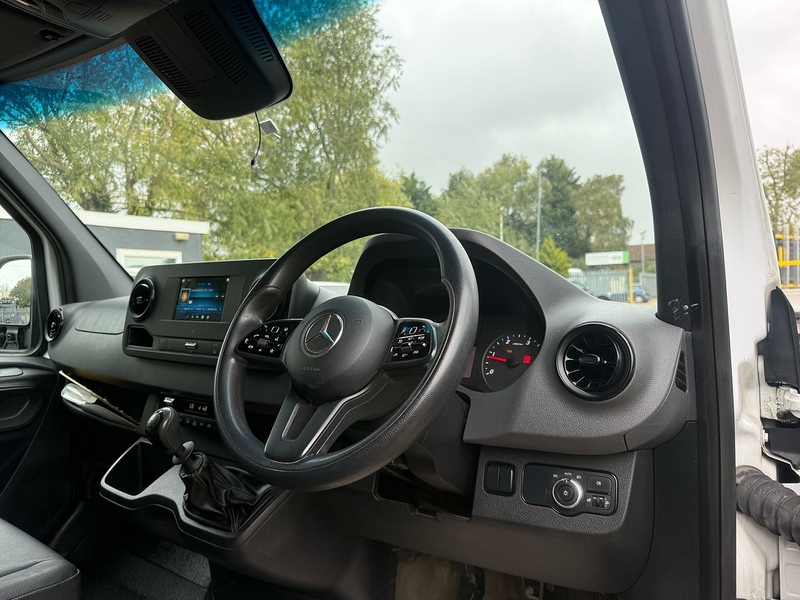 Mercedes-Benz 315 2.0 CDI Progressive L3 LWB PANEL VAN