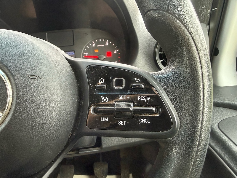 Mercedes-Benz 315 2.0 CDI Progressive L3 LWB PANEL VAN