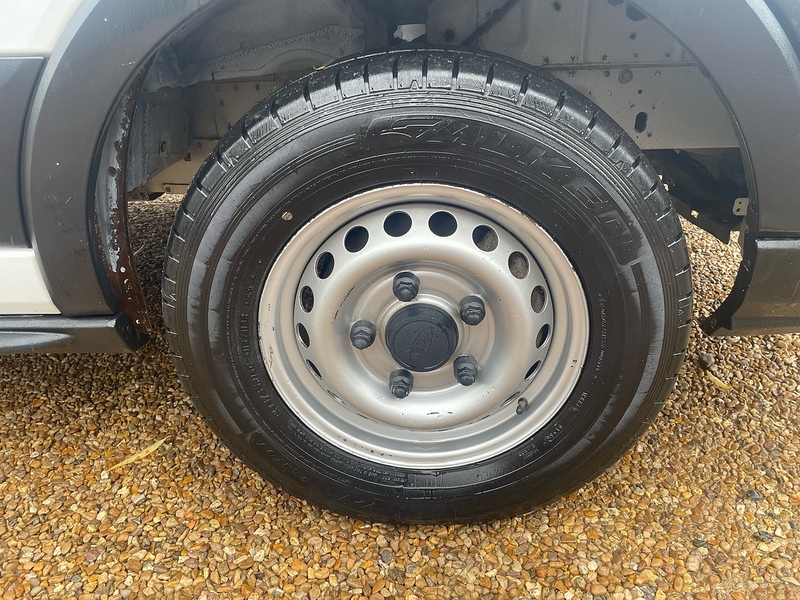 Ford 350 2.0 EcoBlue Leader XLWB L4 14FT DROPSIDE TAIL LIFT TRAFFIC MANAGEMENT SPEC