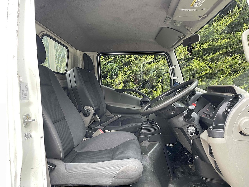 Nissan 35.14 2.5 dCi MWB S/C TIPPER DRW