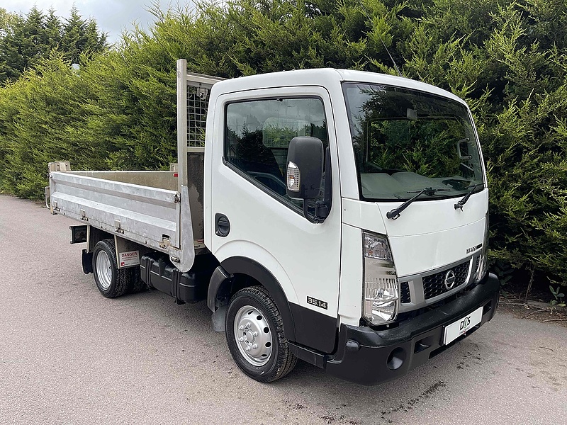 Nissan 35.14 2.5 dCi MWB S/C TIPPER DRW