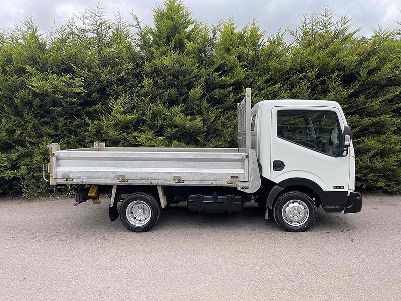Nissan 35.14 2.5 dCi MWB S/C TIPPER DRW