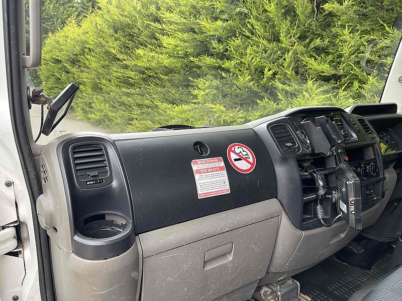 Nissan 35.14 2.5 dCi MWB S/C TIPPER DRW