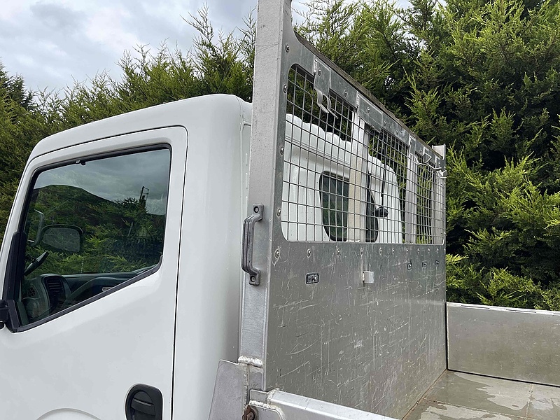 Nissan 35.14 2.5 dCi MWB S/C TIPPER DRW