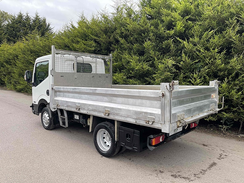Nissan 35.14 2.5 dCi MWB S/C TIPPER DRW