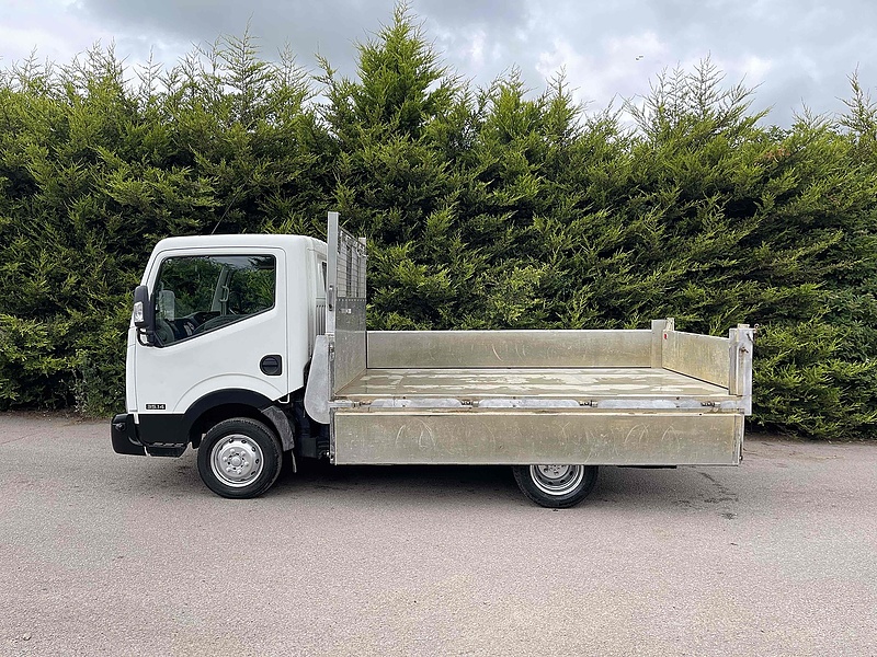 Nissan 35.14 2.5 dCi MWB S/C TIPPER DRW