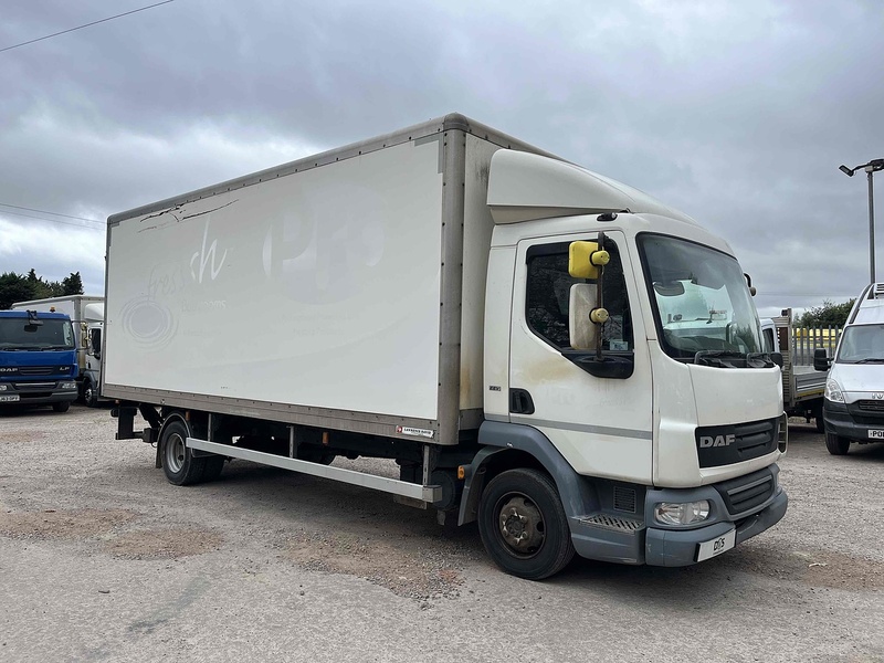 DAF Box Lorry With Taillift 4.5 2dr Box Lorry Automatic Diesel