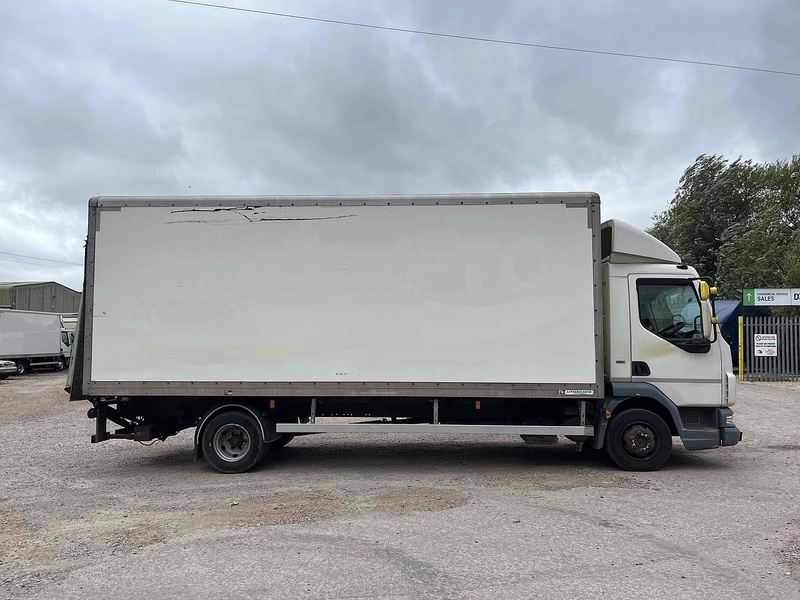 DAF Box Lorry With Taillift 4.5 2dr Box Lorry Automatic Diesel