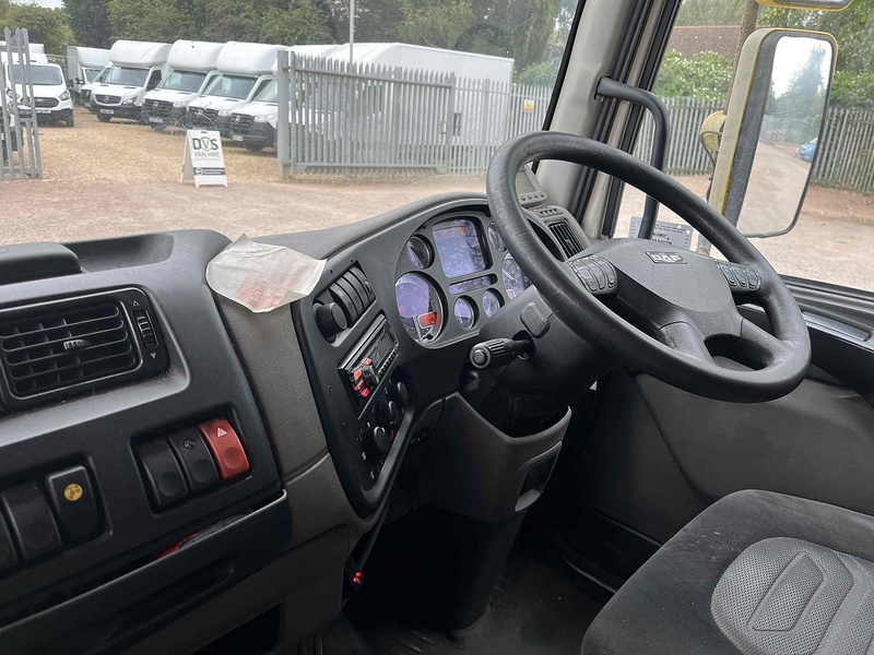 DAF Box Lorry With Taillift 4.5 2dr Box Lorry Automatic Diesel