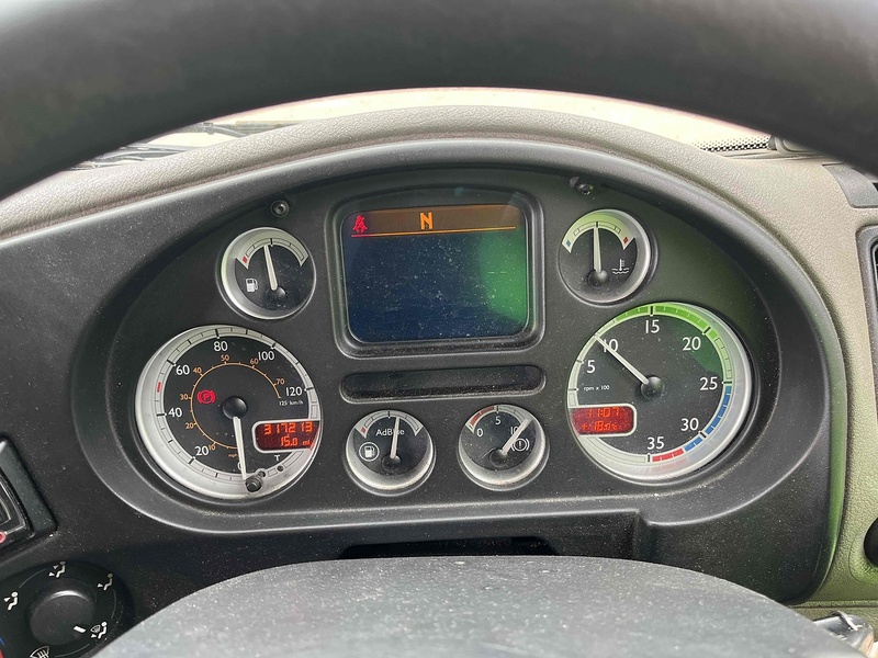 DAF Box Lorry With Taillift 4.5 2dr Box Lorry Automatic Diesel