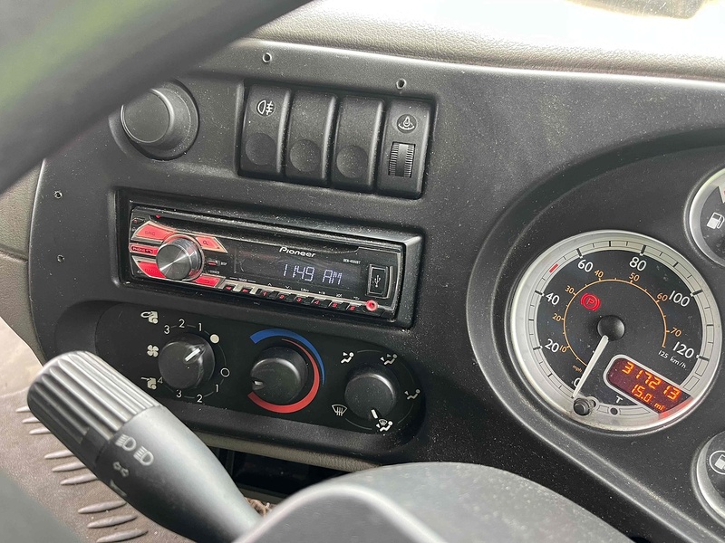 DAF Box Lorry With Taillift 4.5 2dr Box Lorry Automatic Diesel