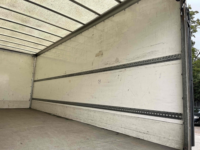 DAF Box Lorry With Taillift 4.5 2dr Box Lorry Automatic Diesel