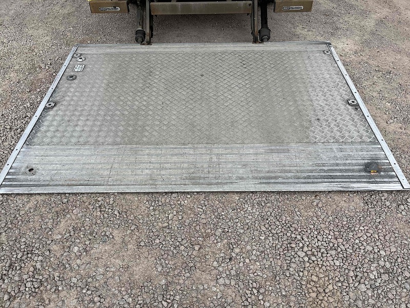 DAF Box Lorry With Taillift 4.5 2dr Box Lorry Automatic Diesel