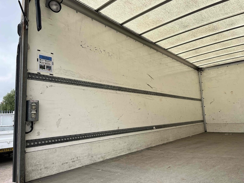 DAF Box Lorry With Taillift 4.5 2dr Box Lorry Automatic Diesel