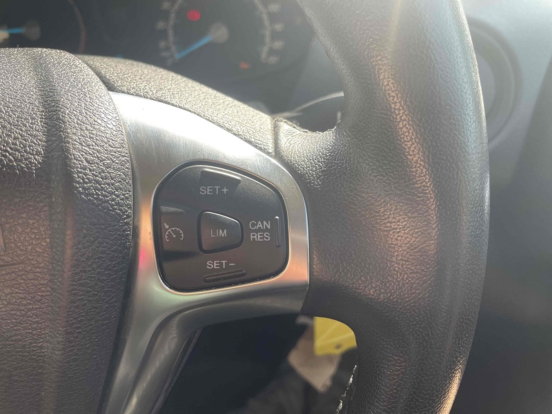 Ford 1.0 EcoBoost Limited SWB PANEL VAN - WHITE
