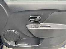 Dacia Sandero 1.0 SCe Essential Euro 6 5dr - U5241