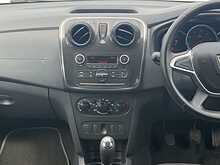 Dacia Sandero 1.0 SCe Essential Euro 6 5dr - U5241