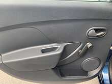 Dacia Sandero 1.0 SCe Essential Euro 6 5dr - U5241