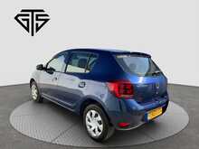 Dacia Sandero 1.0 SCe Essential Euro 6 5dr - U5241