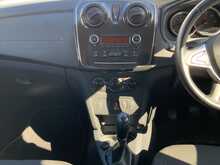 Dacia Sandero 1.0 SCe Essential Euro 6 5dr - U5241