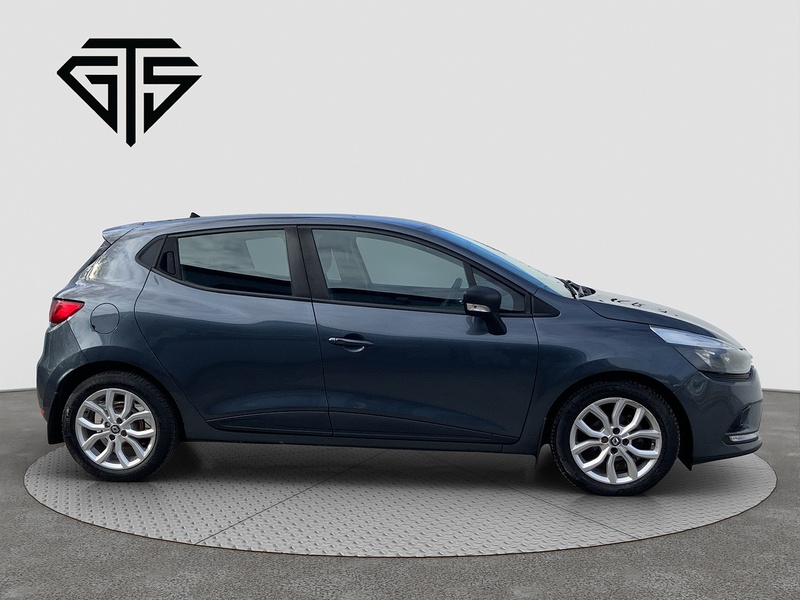 Renault Clio DCI 90 - U5528