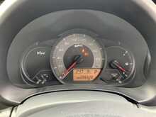 Toyota Yaris Vvt-I Icon M-Drive S - U5950