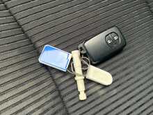 Toyota Prius Plus Icon - U5967