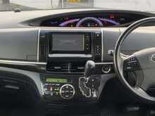 Toyota Estima Aeras - U5970
