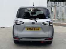 Toyota Sienta G - U6172