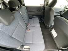 Toyota Sienta G - U6172