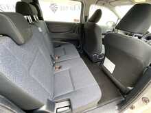 Toyota Sienta G - U6172