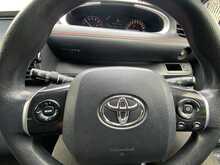 Toyota Sienta G - U6172