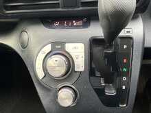 Toyota Sienta G - U6172