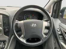 Hyundai i800 CRDi Style - U6207