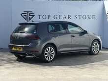 Volkswagen Golf TSI - U6217