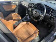 Volkswagen Golf TSI - U6217