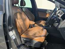Volkswagen Golf TSI - U6217