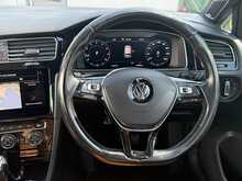 Volkswagen Golf TSI - U6217