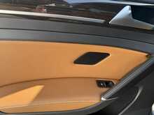 Volkswagen Golf TSI - U6217