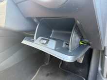 Volkswagen Golf TSI - U6217